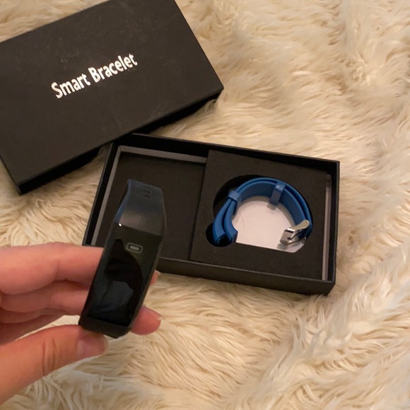 NWT Smart Watch - Picture 2 of 4